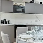Elegant Et Confortable - Perreire