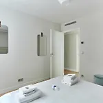 Elegant Et Confortable - Perreire