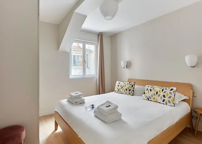 Elegant Et Confortable - Perreire Apartman